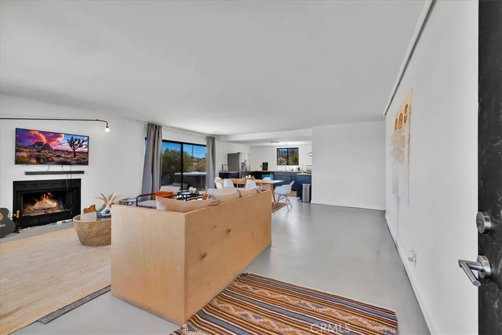 Photo of 7119 Saddleback Road