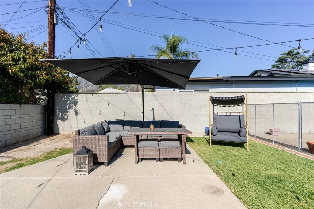 Photo of 447 W Bennett Avenue