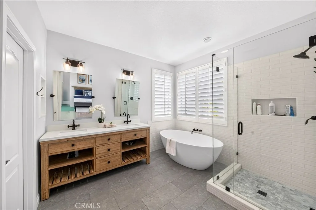 Photo of 1238 Hampton Court