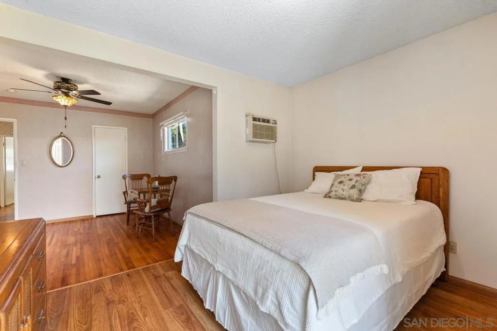 Photo of 6031 Sinton