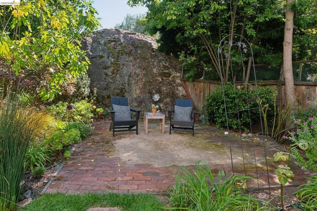 Photo of 929 Contra Costa Ave