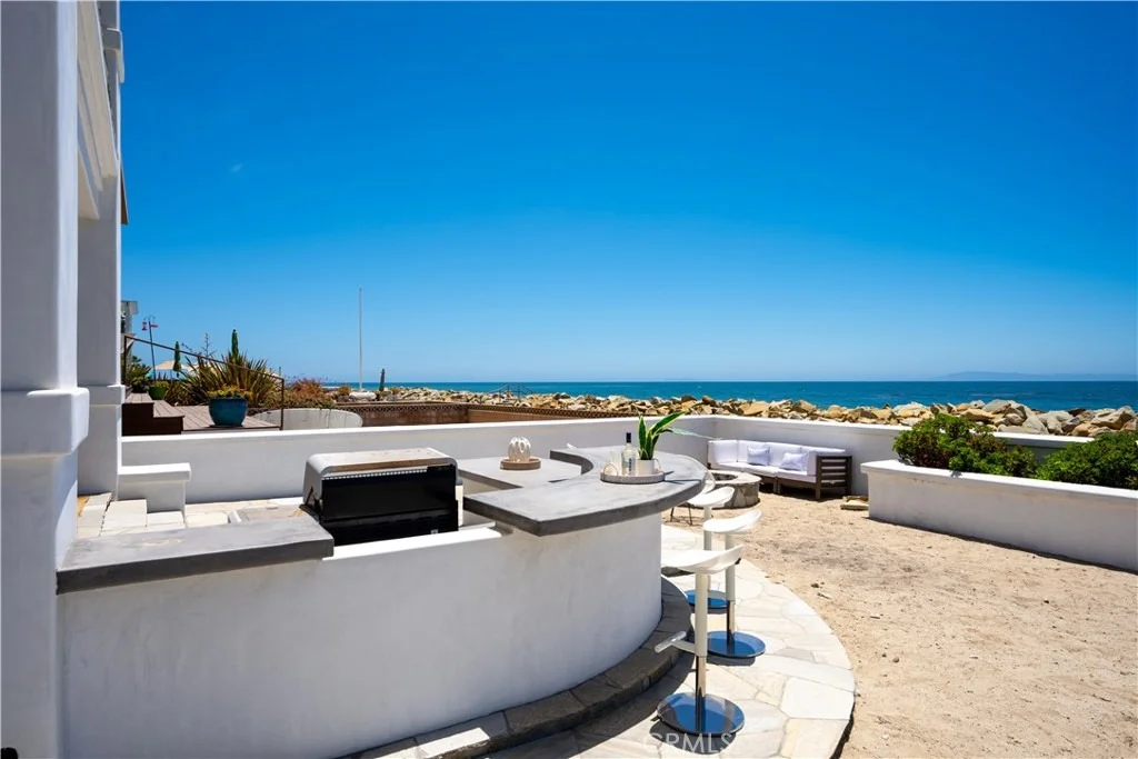 Photo of 5488 Rincon Beach Park