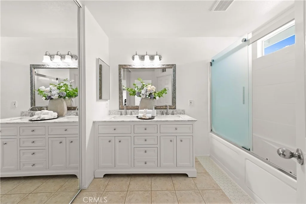 Photo of 2 Tradition Pl