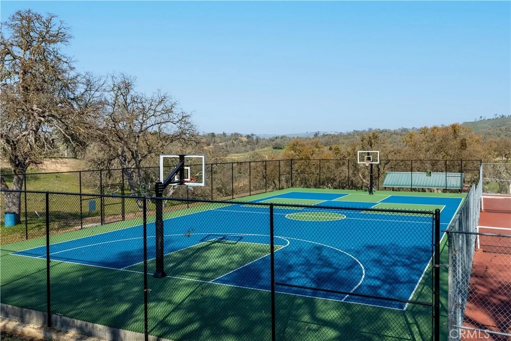 Photo of 2225 Holly Drive