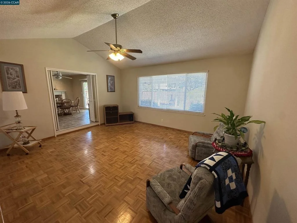 Photo of 1707 Bishop Dr