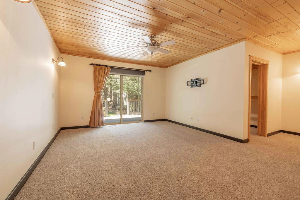 Photo of 661 Cedar Glen Drive
