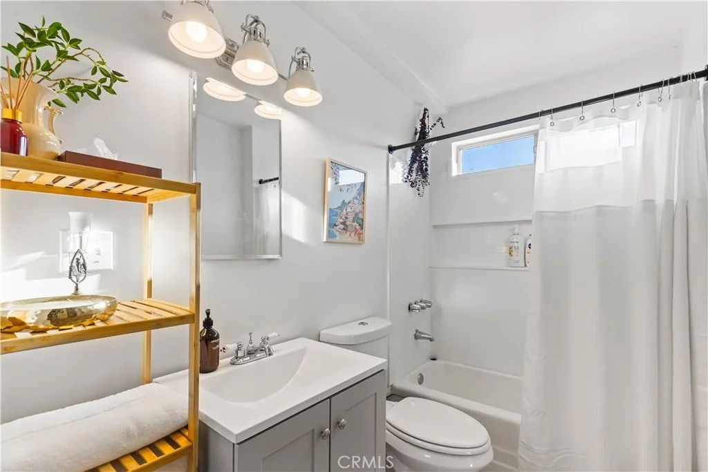 Photo of 60611 Birdie Ln