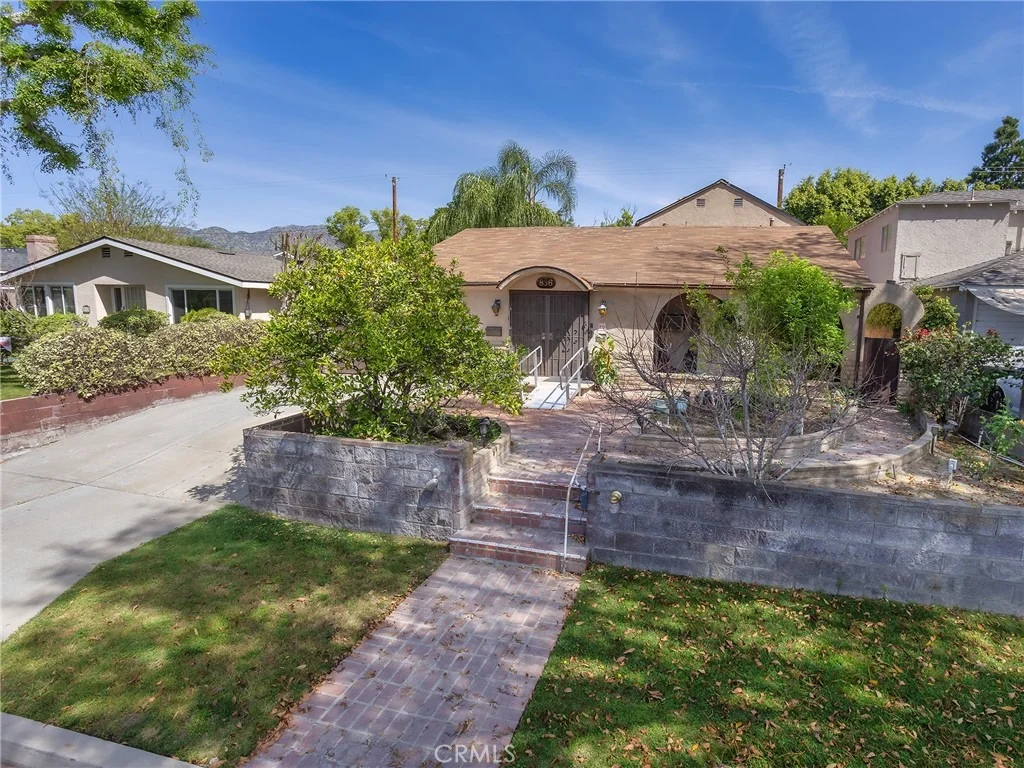 Photo of 836 N Parish Place