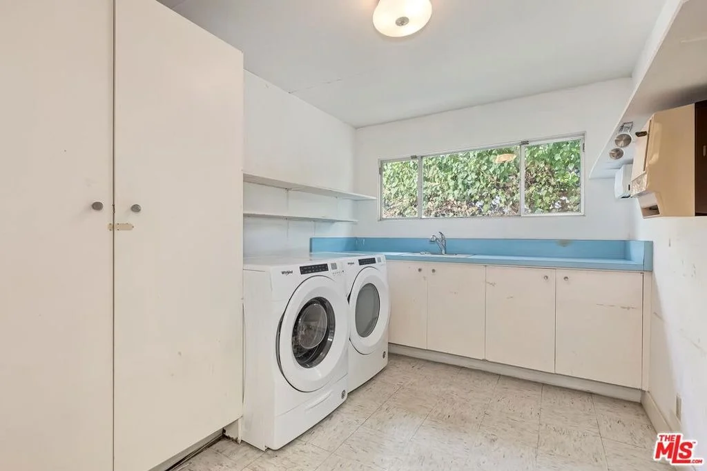 Photo of 1005 Schuyler Road