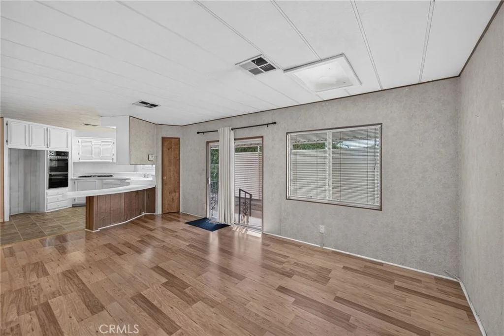 Photo of 1650 Sonora