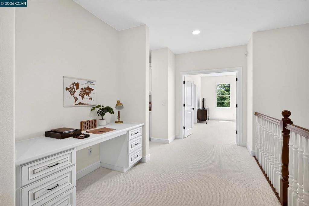 Photo of 3086 Hastings Way