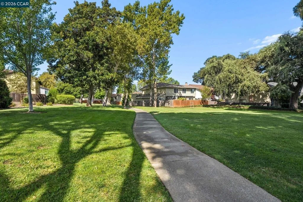 Photo of 4475 Barberry