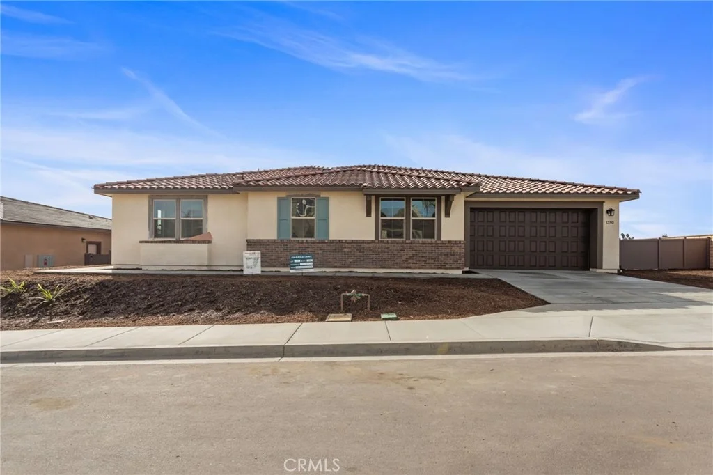 Photo of 1390 Amanda Glen