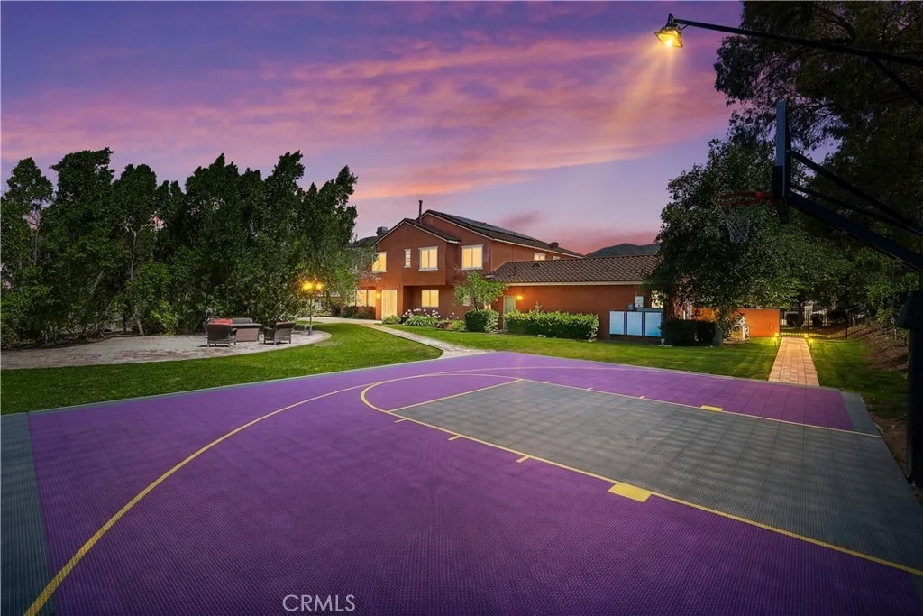 Photo of 1055 Lowry Ranch
