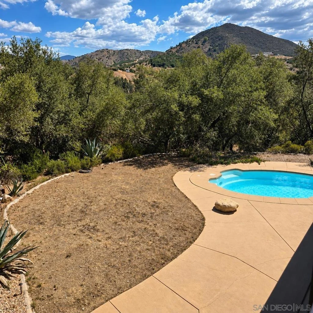 Photo of 32610 Lilac Rd