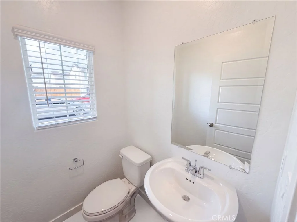 Photo of 4472 Bellaire