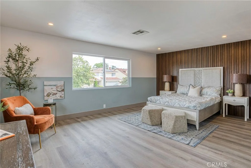 Photo of 25112 Northrup Drive