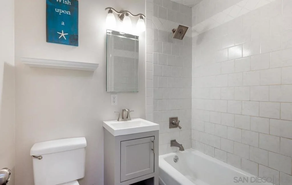 Photo of 1411 Cornwall