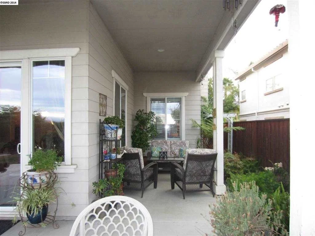 Photo of 545 LAKEVIEW DR