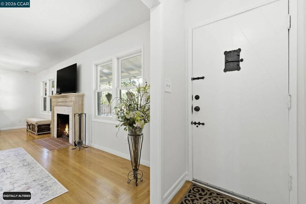Photo of 8 Lander Dr