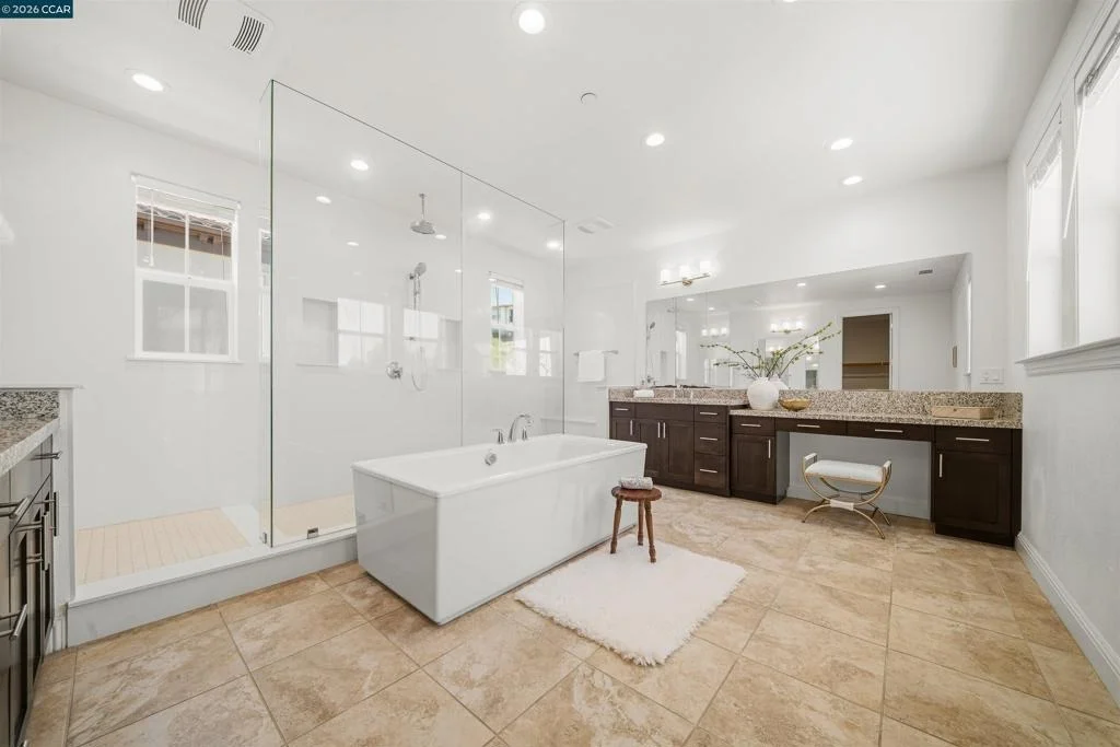 Photo of 1124 Rosamund Dr