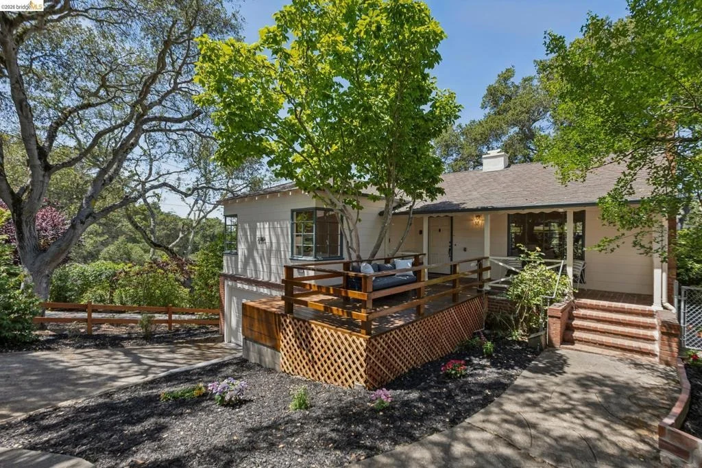 Photo of 2380 Leimert Blvd