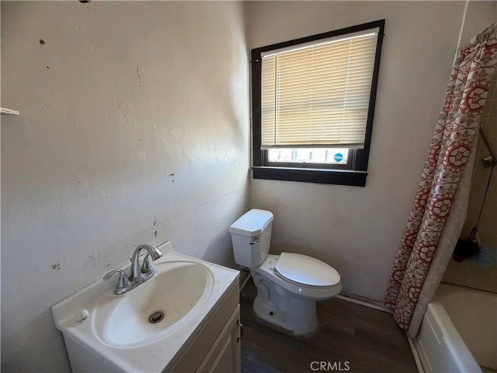 Photo of 567 W Yermo