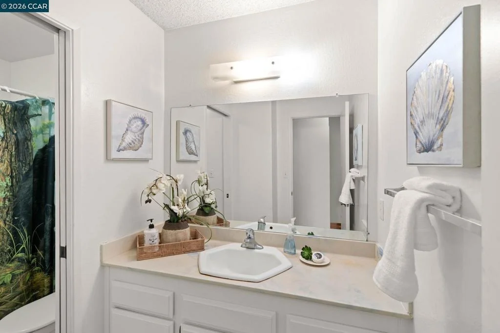 Photo of 721 Black Point Pl