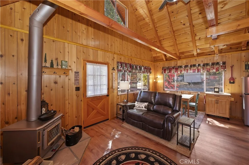 Photo of 698 Highland