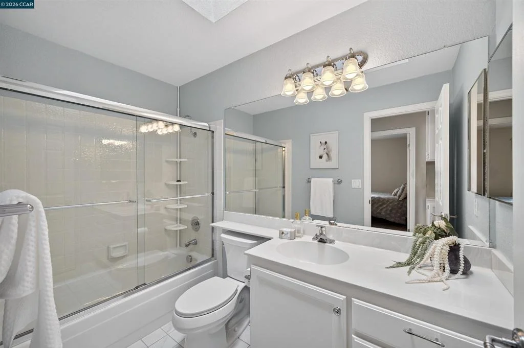 Photo of 1409 Stonehedge Dr