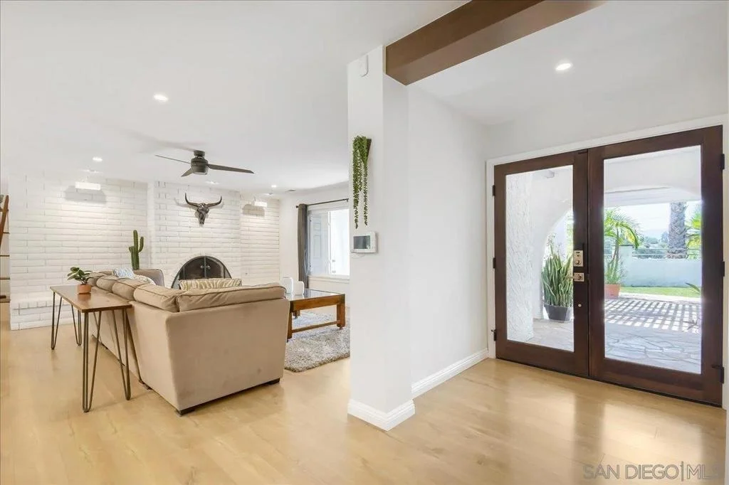 Photo of 10162 Sierra Madre Rd