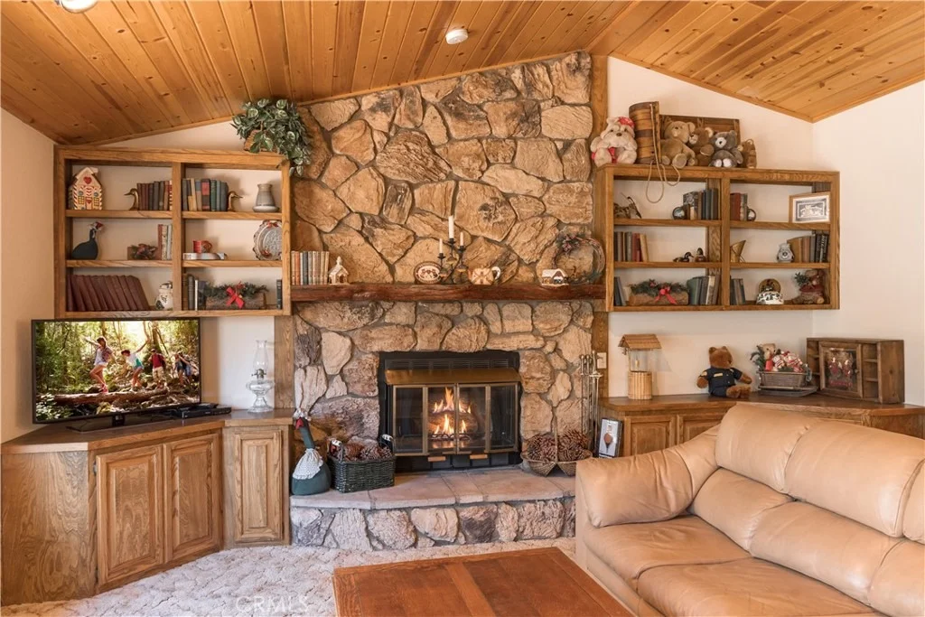 Photo of 696 Menlo Drive