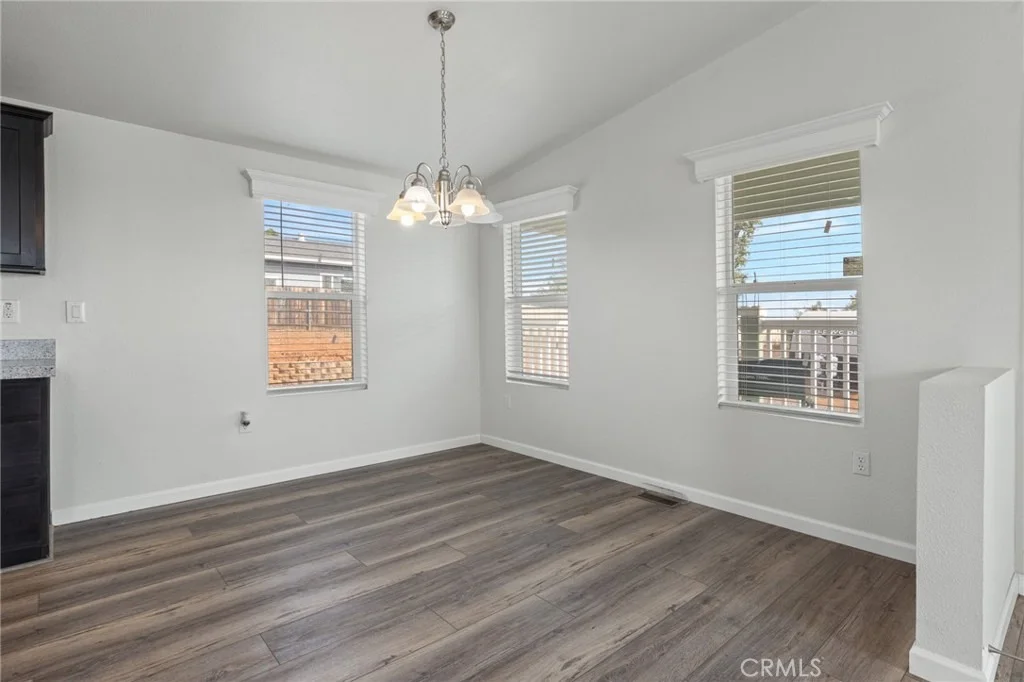 Photo of 1350 Pearson