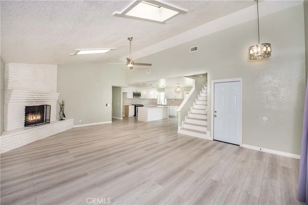 Photo of 17631 Cottrell