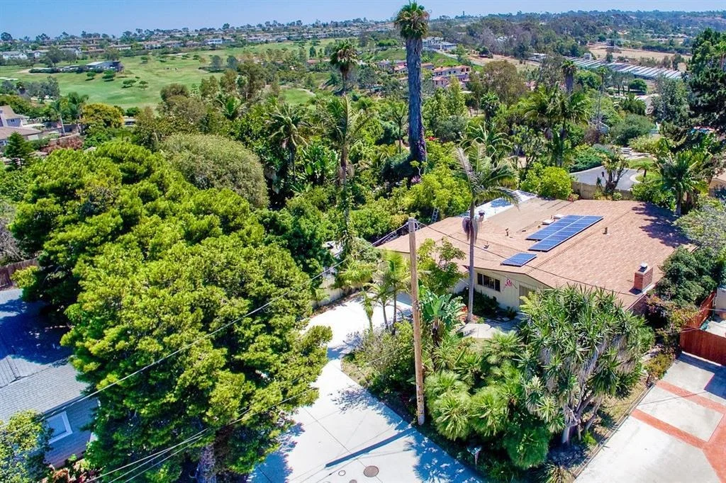 Photo of 1041 Passiflora Place