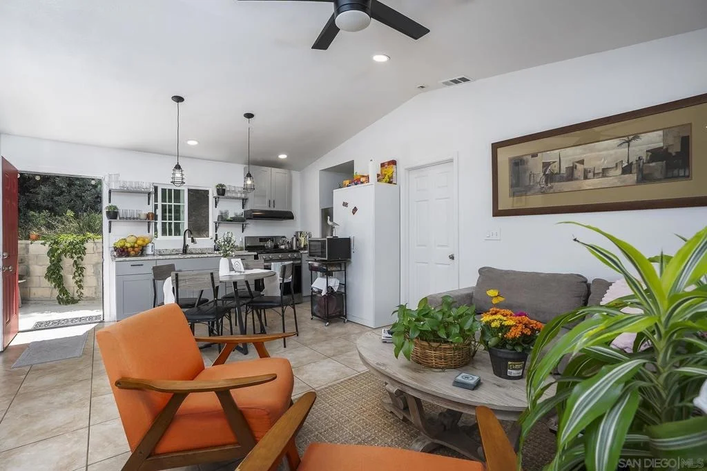 Photo of 902 Loma View
