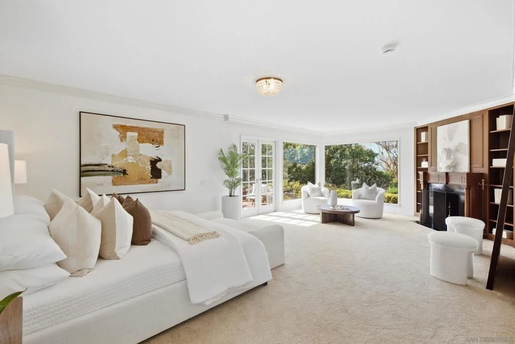 Photo of 7865 Roseland Drive