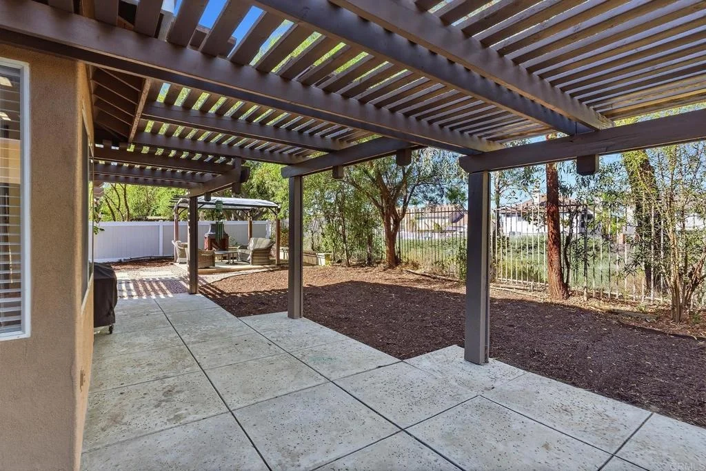 Photo of 39593 Willowbend Drive