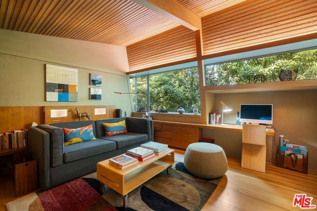 Photo of 3580 Multiview Drive