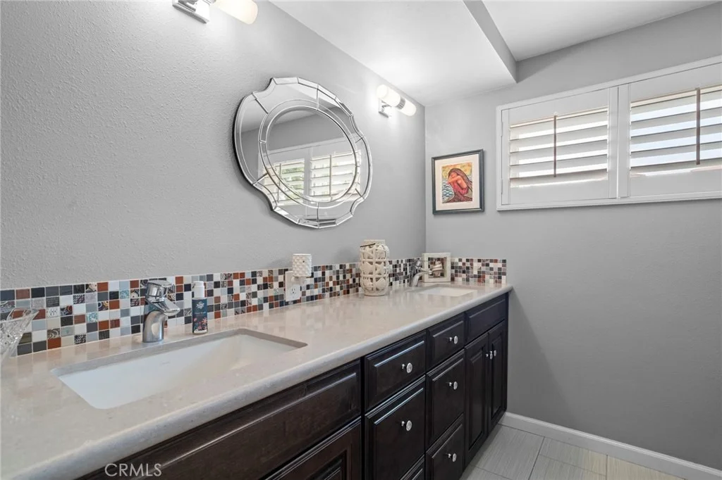Photo of 1382 N Ukiah