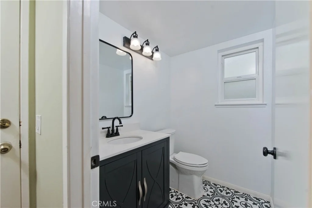 Photo of 27872 Wakefield Road