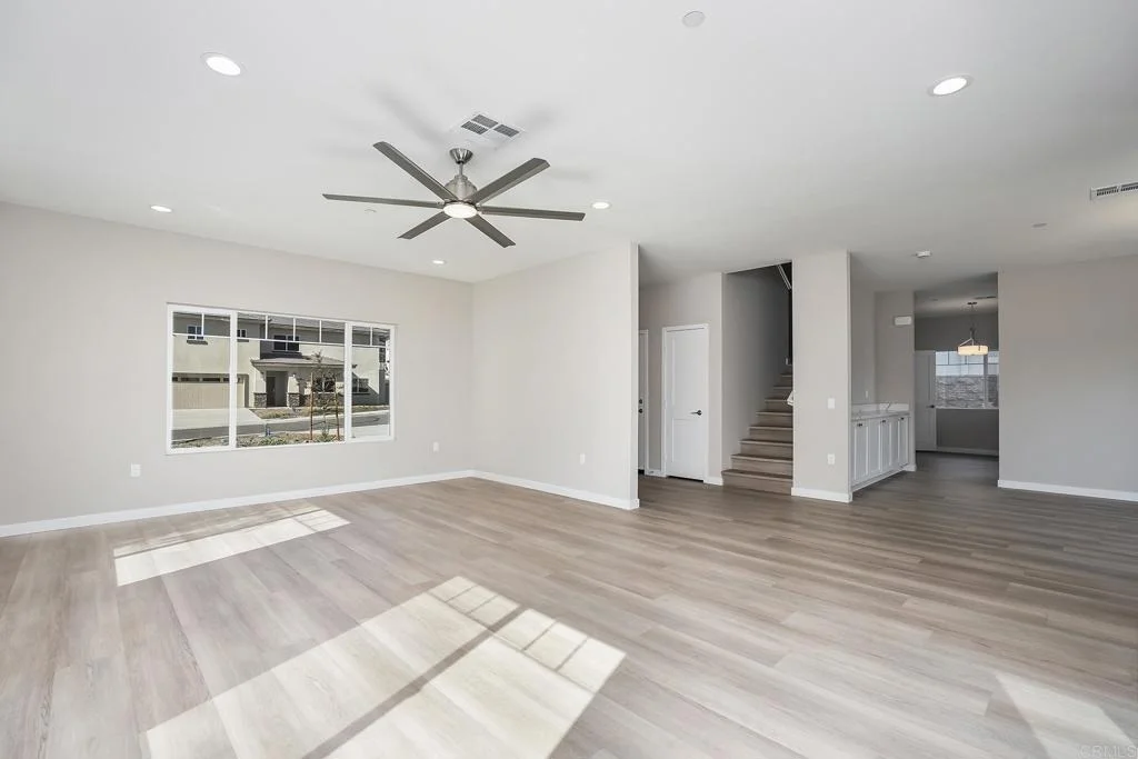 Photo of 3900 Rojo Tierra