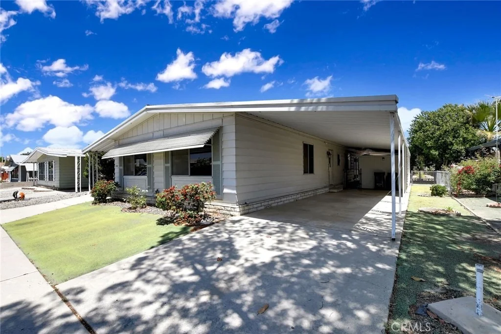 Photo of 650 Seville Drive