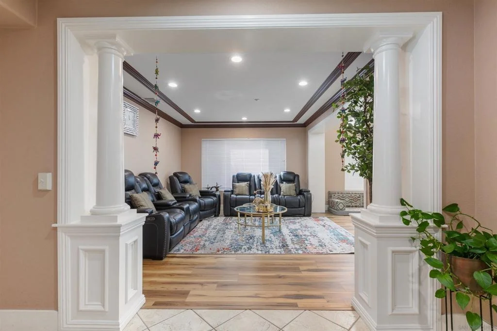 Photo of 10394 Valley Waters Dr