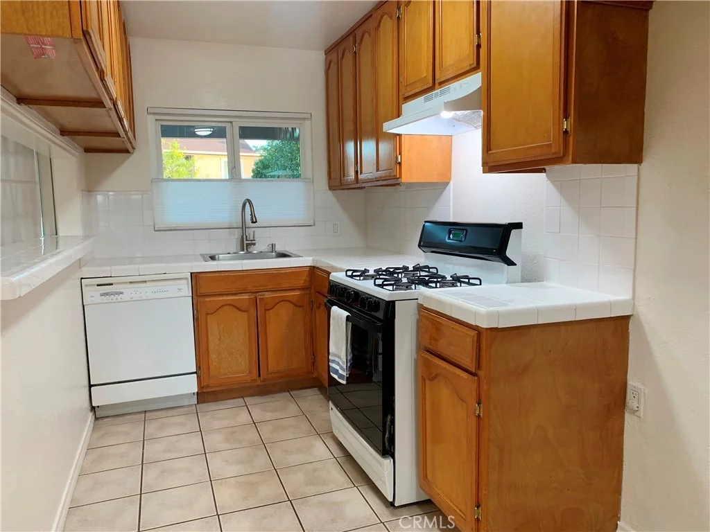 Photo of 4053 Barrett Road