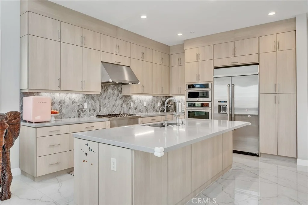 Photo of 220 Amber Oak