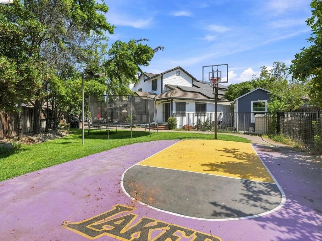 Photo of 1529 Thistle Court
