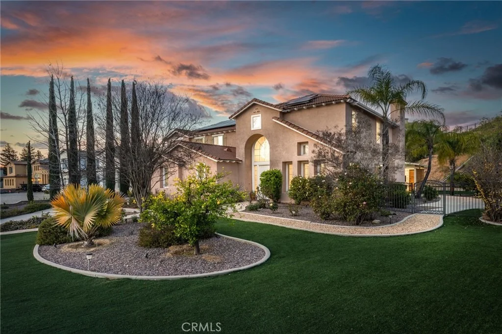 Photo of 952 Creek View