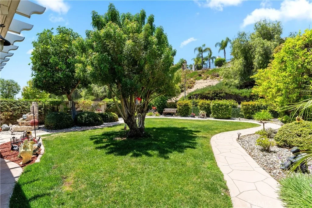 Photo of 40145 Colony