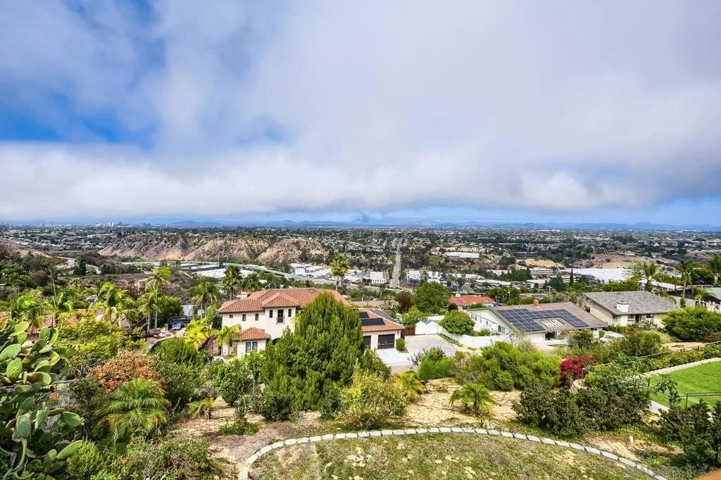 Photo of 5725 Soledad Mountain